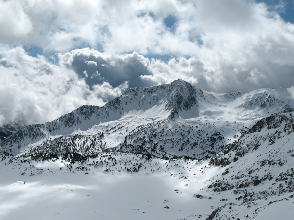 As long as you get away from lifts Andorran backcountry looks very nice. There is a nice hut by the lake - right bottom part of the photo.