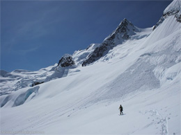 Crossing the Rumbling Glacier – Christian Veenstra photo.