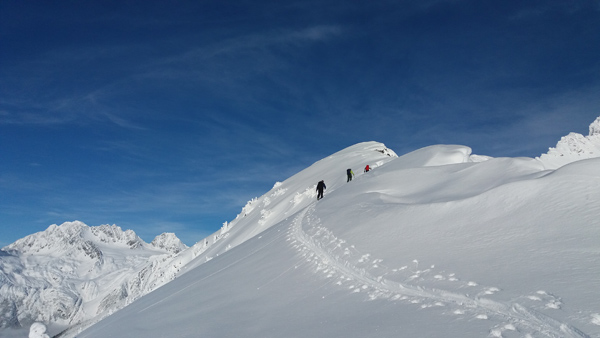 Photo from our touring day earlier in December. Good snow conditions are continuing in the west parts of Canada.